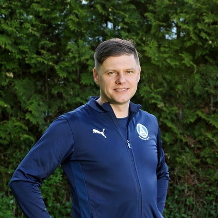 Dmytro Tonkoshkura